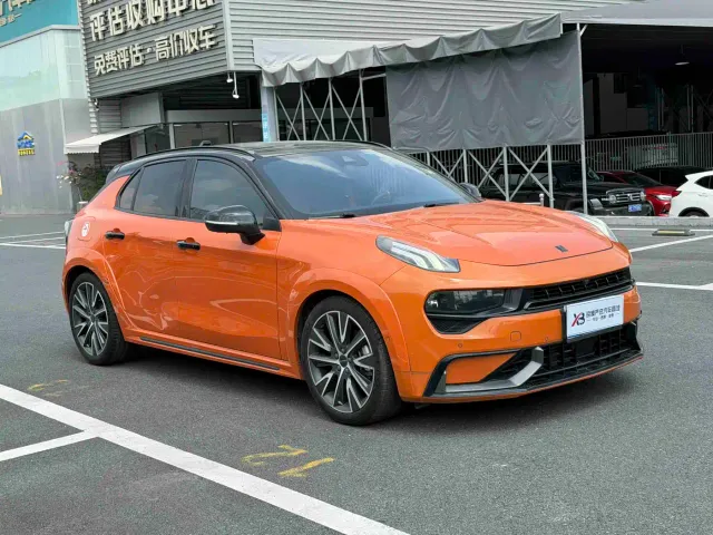 Lynk & Co 02 Hatchback — Фото автомобиля 3