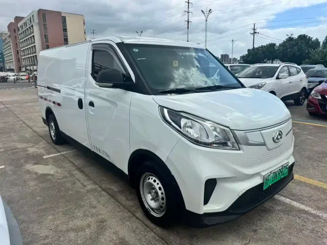 Maxus EV30 — Фото автомобиля 2
