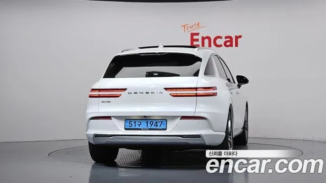 Genesis GV70 Electrified — Фото автомобиля 4