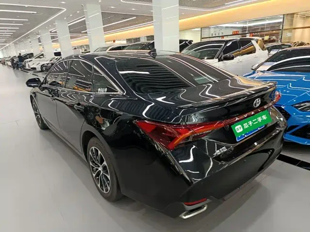 Toyota Avalon — Фото автомобиля 4