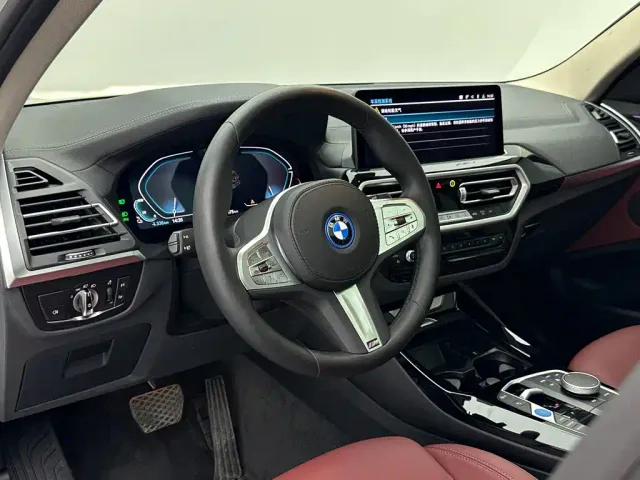 BMW BMW iX3 2024 Leading Edition — Фото автомобиля 10