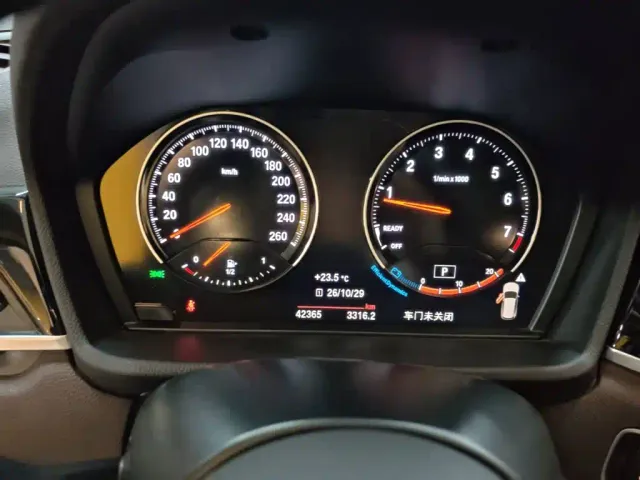 BMW X1 — Фото автомобиля 11