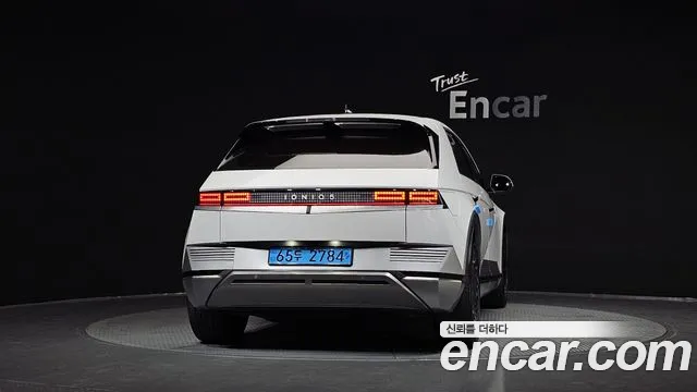 Hyundai Ioniq 5 — Фото автомобиля 4