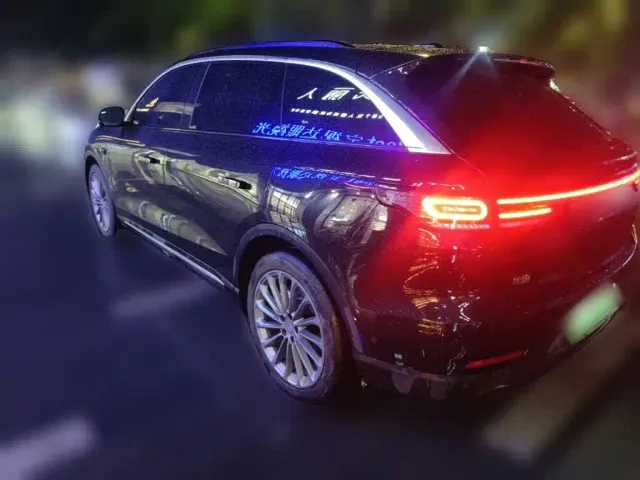 Leapmotor C11 — Фото автомобиля 24