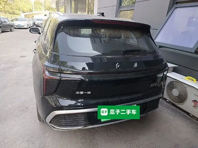 Hongqi HS3 PHEV — Фото автомобиля 5