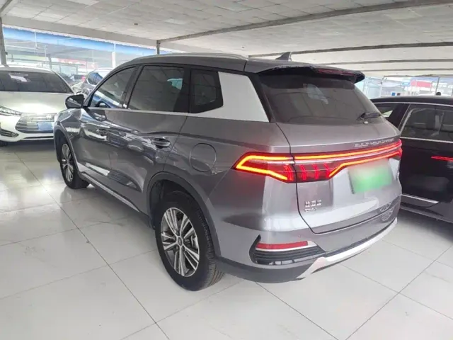 BYD Song Pro — Фото автомобиля 4