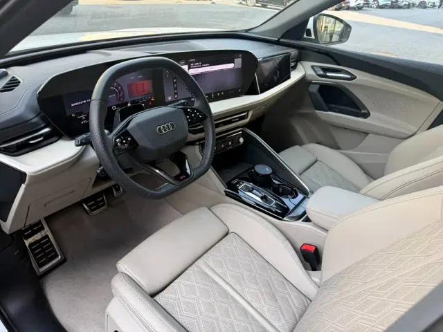 Audi Q5L — Фото автомобиля 10