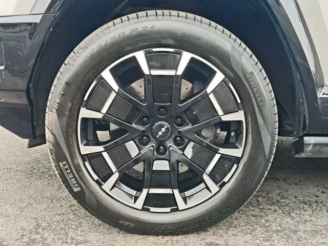 BYD FangChengBao Leopard 8 — Фото автомобиля 5