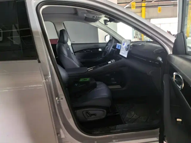 Geely Galaxy E5 — Фото автомобиля 24