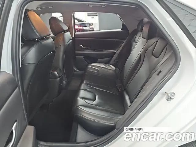 Hyundai AVANTE Новый Avante (CN7) — Фото автомобиля 12