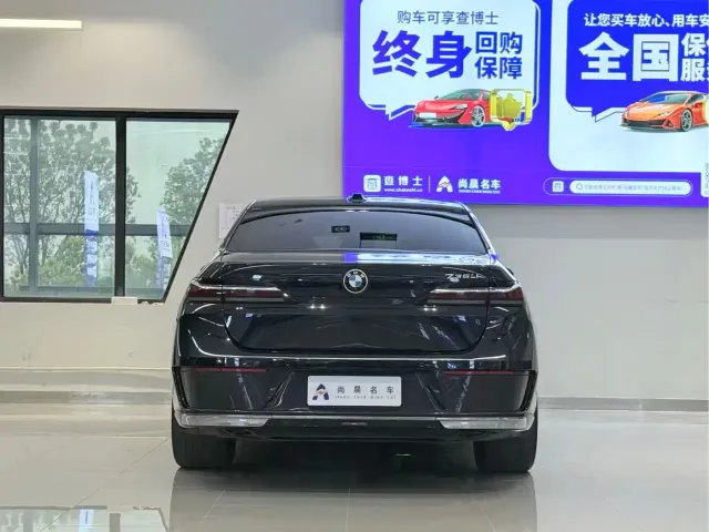 BMW 7 Series — Фото автомобиля 15