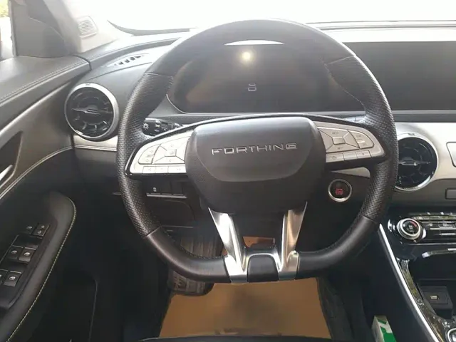 Forthing T5 Evo — Фото автомобиля 2