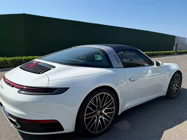 Porsche 911 — Фото автомобиля 3