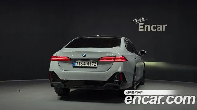BMW 5-Series — Фото автомобиля 4