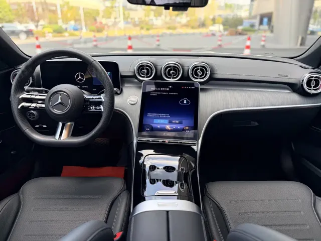 Mercedes-Benz C-Class — Фото автомобиля 12