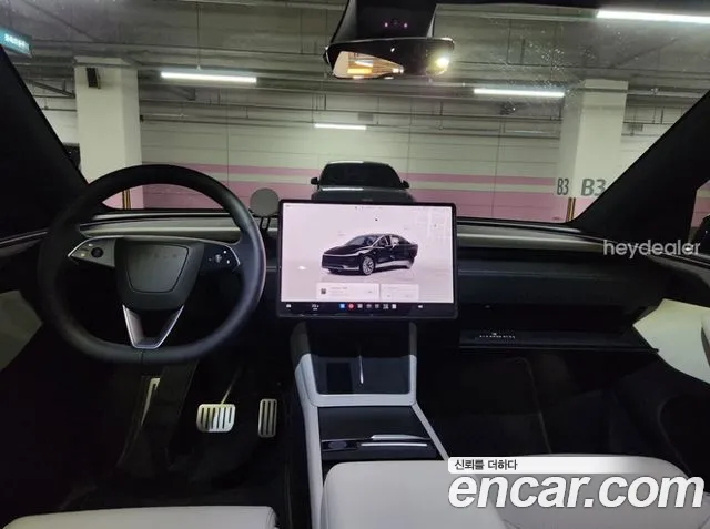 Tesla Model Y — Фото автомобиля 9