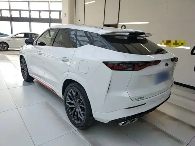 Changan Z6 — Фото автомобиля 4