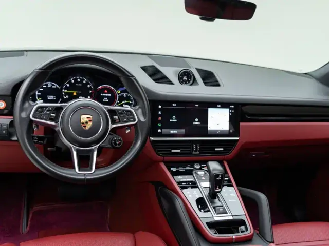 Porsche Cayenne — Фото автомобиля 13