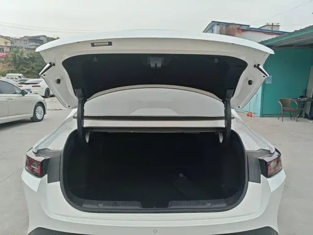 Changan Eado — Фото автомобиля 18