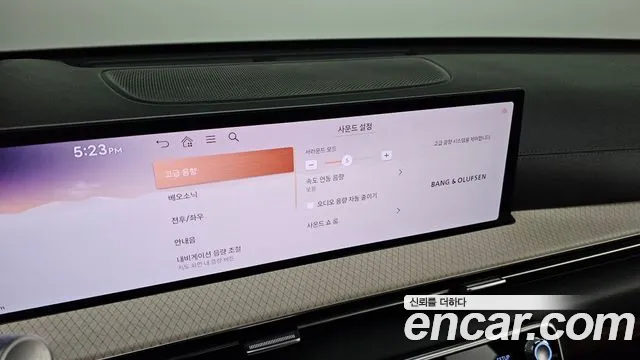 Genesis GV80 — Фото автомобиля 27