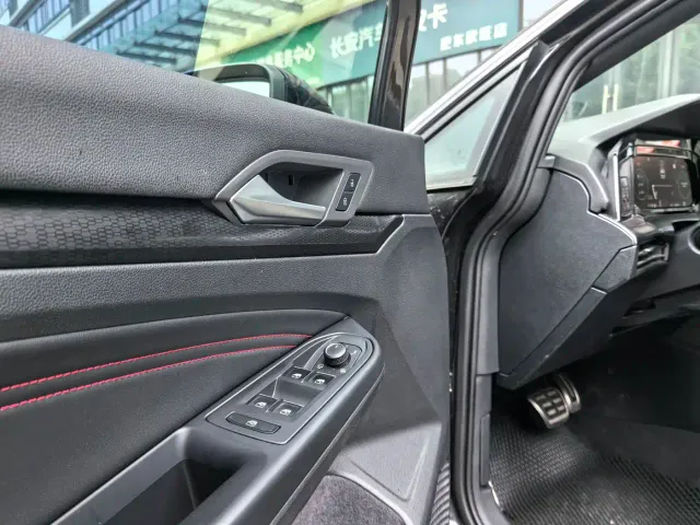 Volkswagen Golf GTI — Фото автомобиля 13