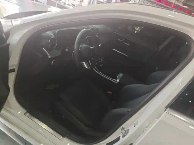 Mercedes-Benz C-Class — Фото автомобиля 7