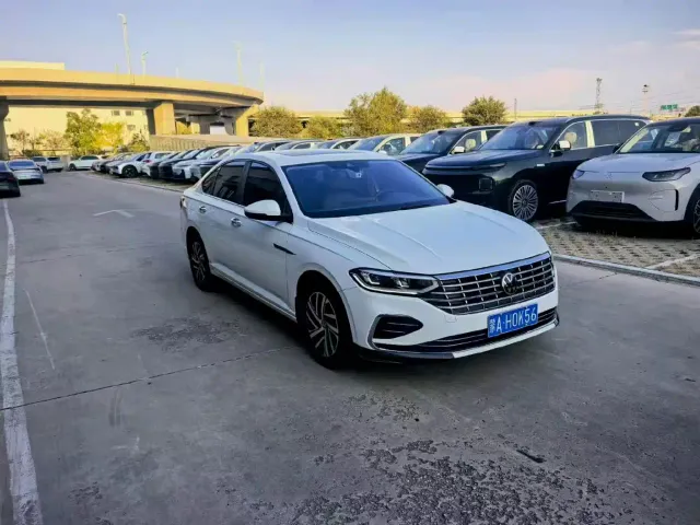 Volkswagen Lavida — Фото автомобиля 3