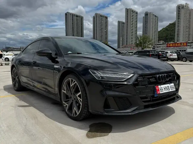 Audi A7L — Фото автомобиля 3