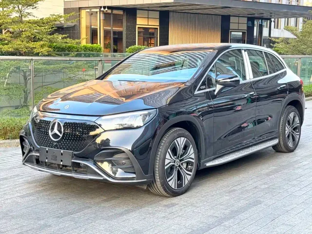Mercedes-Benz EQE SUV — Фото автомобиля 2