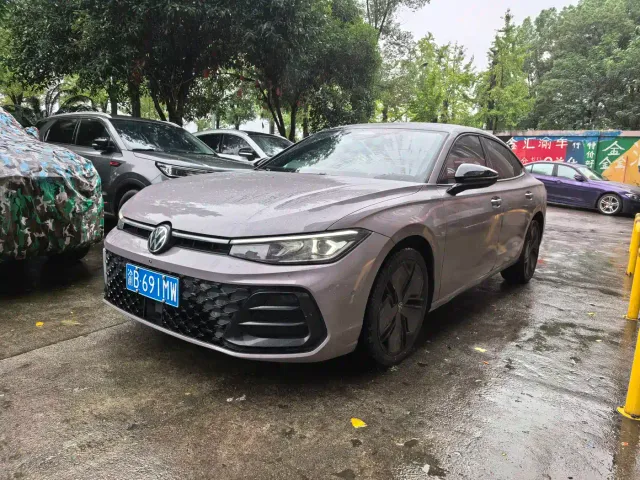 Фотография автомобиля — Volkswagen Passat