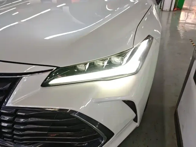 Toyota Avalon — Фото автомобиля 23