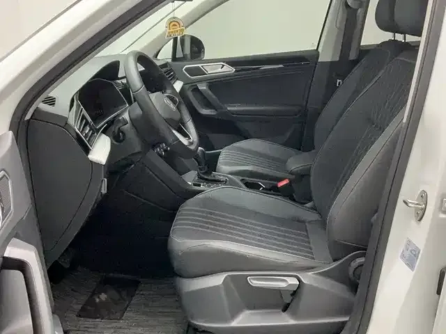 Volkswagen Tiguan L — Фото автомобиля 3