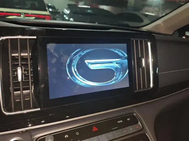 GAC Trumpchi M8 — Фото автомобиля 13