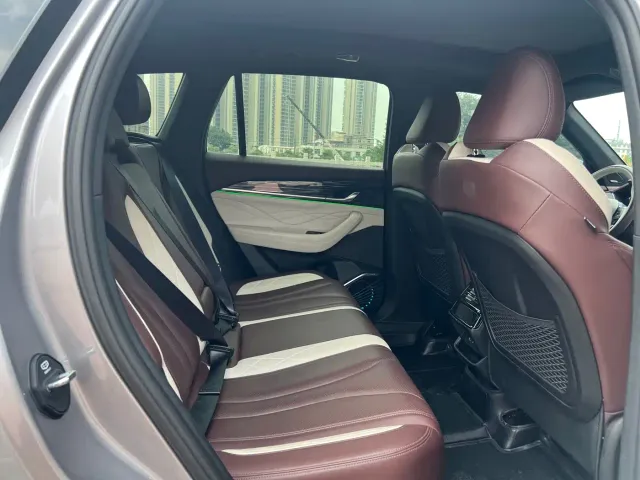 Geely Xingyue L — Фото автомобиля 4