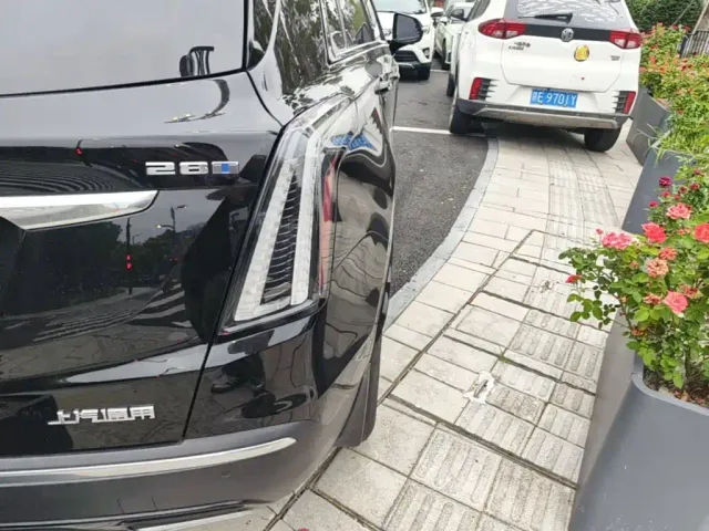Cadillac XT5 — Фото автомобиля 7