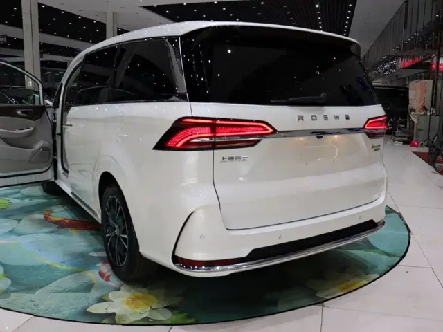 Roewe iMAX8 — Фото автомобиля 27