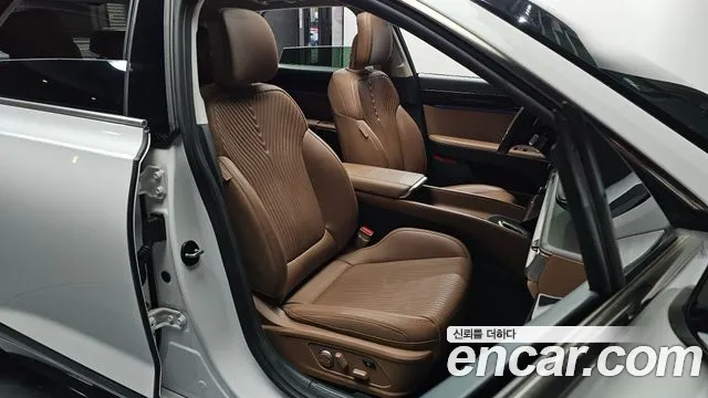 Hyundai Grandeur GN7 — Фото автомобиля 10