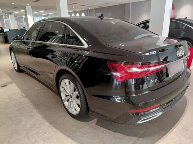 Audi A6L — Фото автомобиля 22