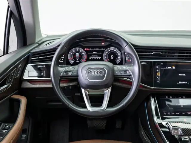 Audi Q7 — Фото автомобиля 21
