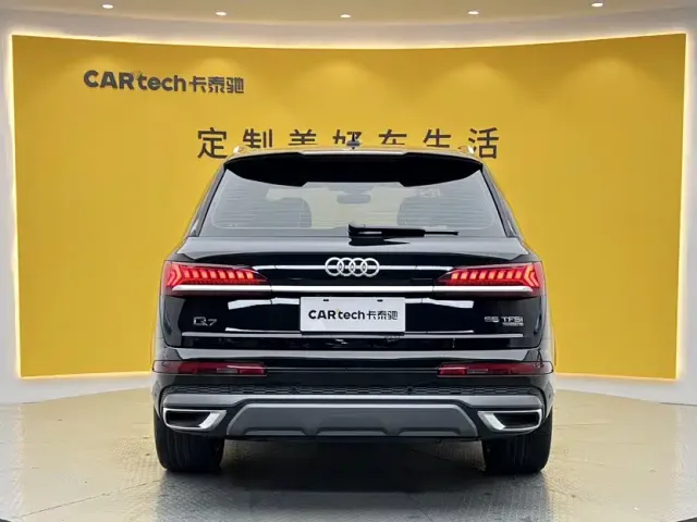 Audi Q7 — Фото автомобиля 5