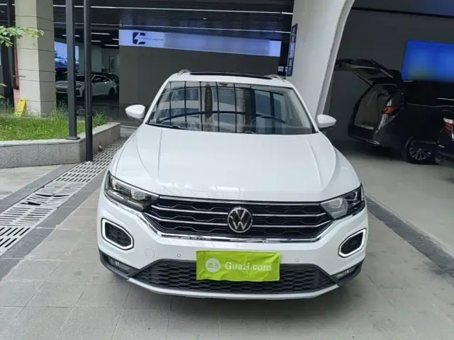 Volkswagen T-Roc — Фото автомобиля 2