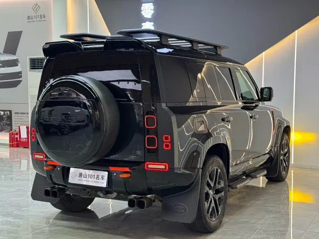 Land Rover Defender — Фото автомобиля 23