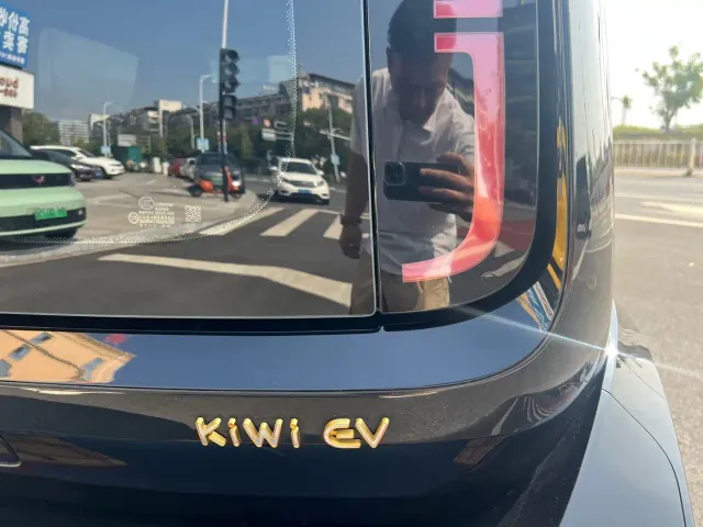 Baojun KiWi EV — Фото автомобиля 13