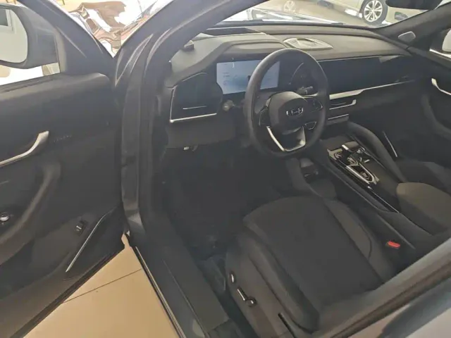 Geely Xingyue L — Фото автомобиля 15