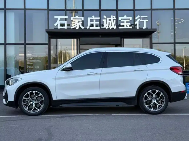 BMW X1 — Фото автомобиля 4