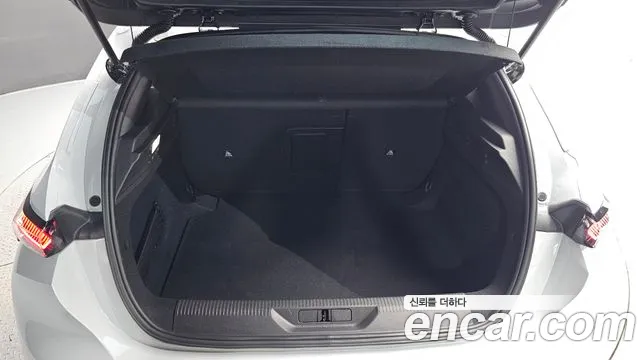 Peugeot 308 — Фото автомобиля 16