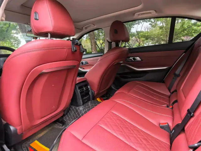 BMW 3 Series — Фото автомобиля 9