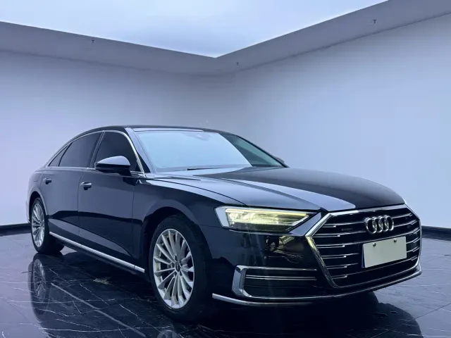 Audi A8 — Фото автомобиля 3