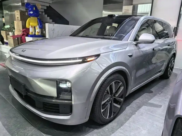 Фотография автомобиля — Li Auto L9
