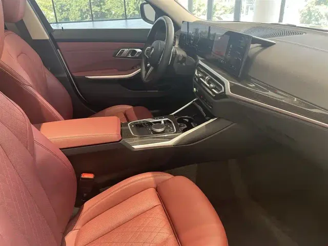 BMW 3 Series — Фото автомобиля 11